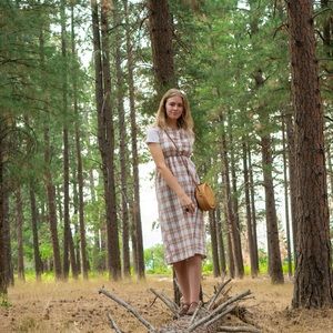 VINTAGE COTTAGE CORE DRESS